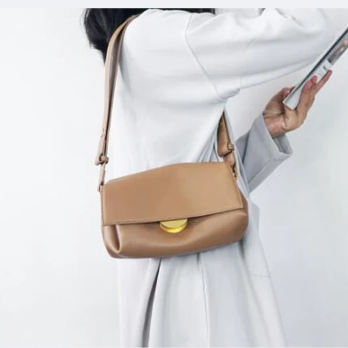 Sacoche camel femme 1 Sacoche camel femme - image principale - univers sacoche